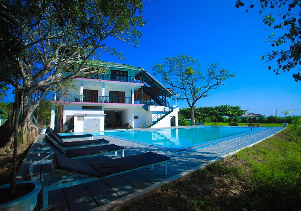 Birdsong Leisure Resort Тіссамахарама Екстер'єр фото